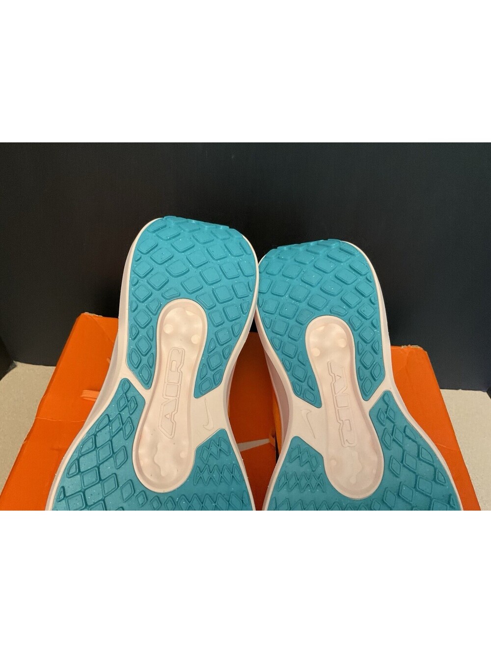 New! Mens Nike Air Winflo 11 Bright Mandarin/Black Running Shoes. Size 10.5. - Picture 10 of 12